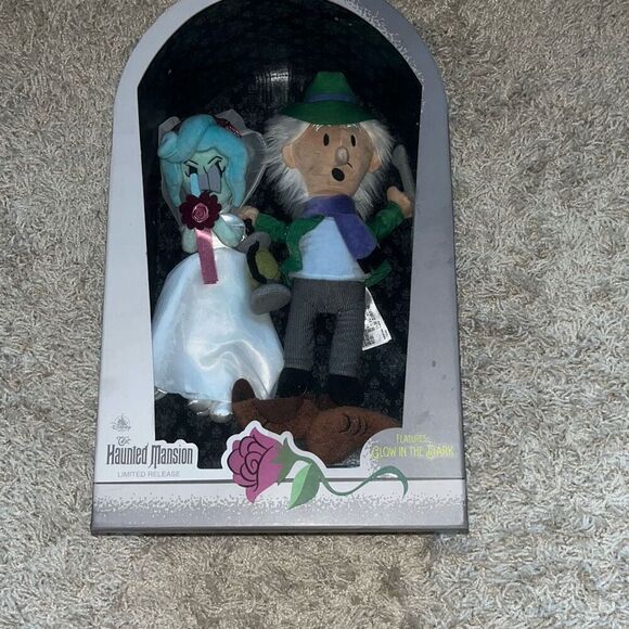 NEW Disney Parks Haunted Mansion Plush Set Grave Keeper Dog Ghost Bride 3 Dolls